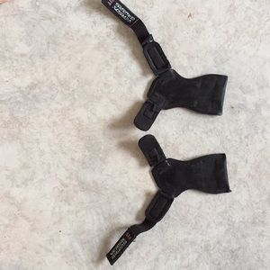 Verse grips “FIT” style weightlifting pads